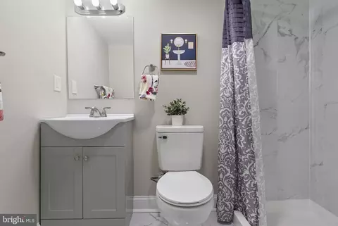 Bath - 1641 Northwick Rd, Baltimore, MD 21218 photo 2 of 2