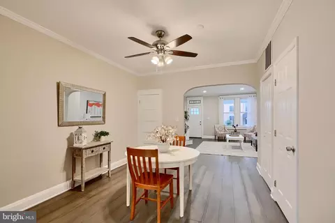 Entry Way - 809 Oldham St S, Baltimore, MD 21224 photo 3 of 7