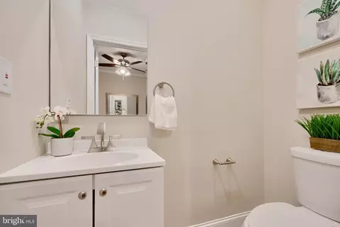 Bath - 809 Oldham St S, Baltimore, MD 21224 photo 1 of 4