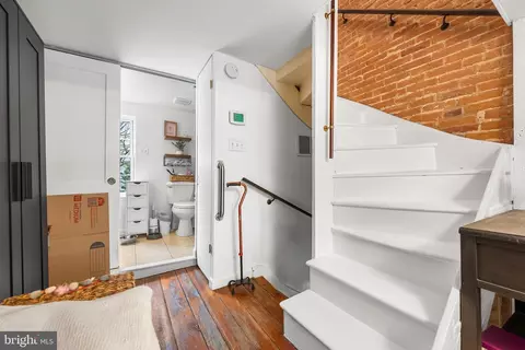 Entry Way - 1812 Lancaster St, Baltimore, MD 21231 photo 3 of 6