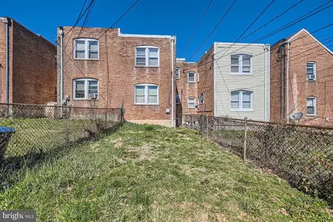 Exterior - 147 Denison St, Baltimore, MD 21229 photo 2 of 3