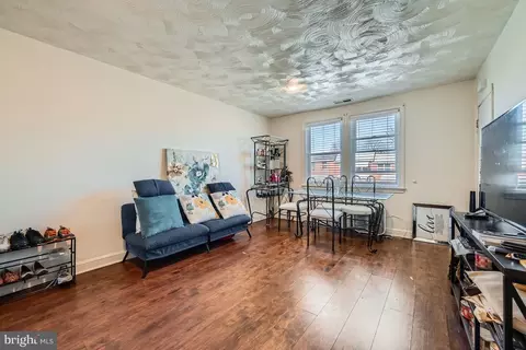 Living - 147 Denison St, Baltimore, MD 21229 photo 3 of 3