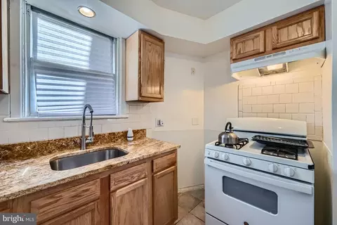 Kitchen - 147 Denison St, Baltimore, MD 21229 photo 2 of 2