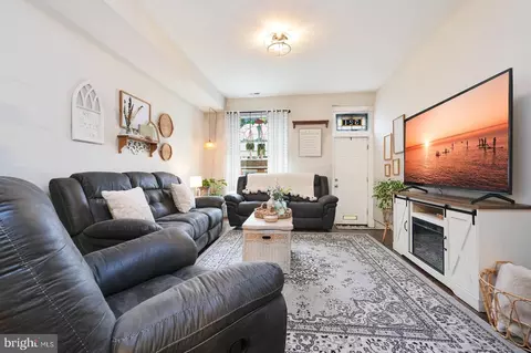 521 S Macon St, Baltimore, MD 21224 photo 3