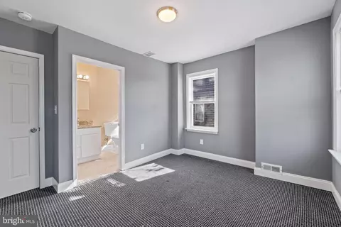 Bedroom - 4811 Laurel Ave, Baltimore, MD 21215 photo 3 of 4