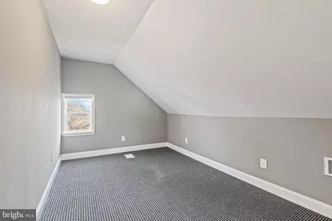 Bedroom - 4811 Laurel Ave, Baltimore, MD 21215 photo 1 of 4