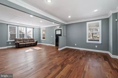 Living - 4811 Laurel Ave, Baltimore, MD 21215 photo 1 of 2