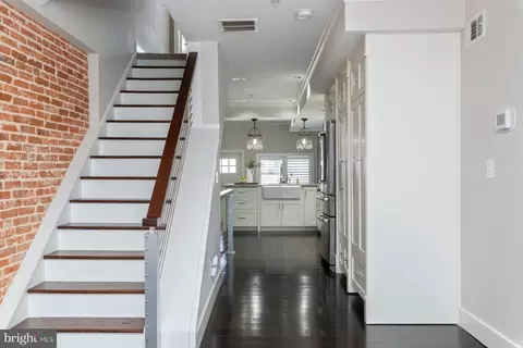 Entry Way - 1237 William St, Baltimore, MD 21230 photo 3 of 5