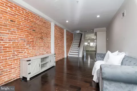 Entry Way - 1237 William St, Baltimore, MD 21230 photo 4 of 5