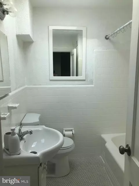 Bath - 3541 Benzinger Rd, Baltimore, MD 21229 photo 2 of 2
