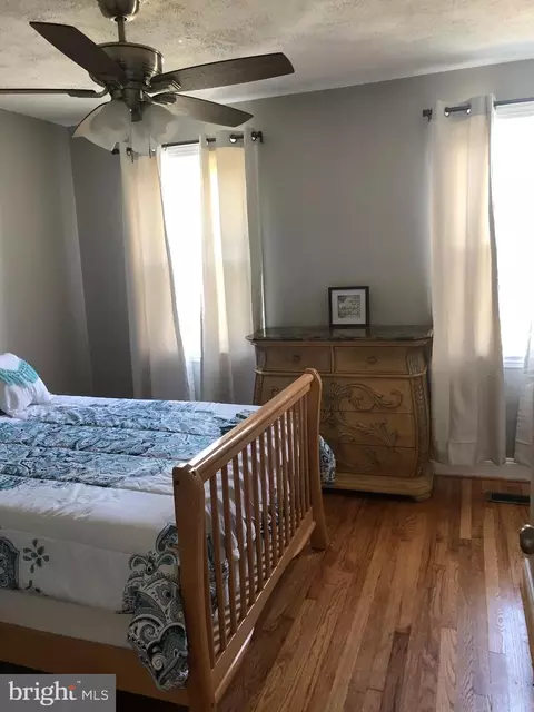 Bedroom - 3541 Benzinger Rd, Baltimore, MD 21229 photo 2 of 4