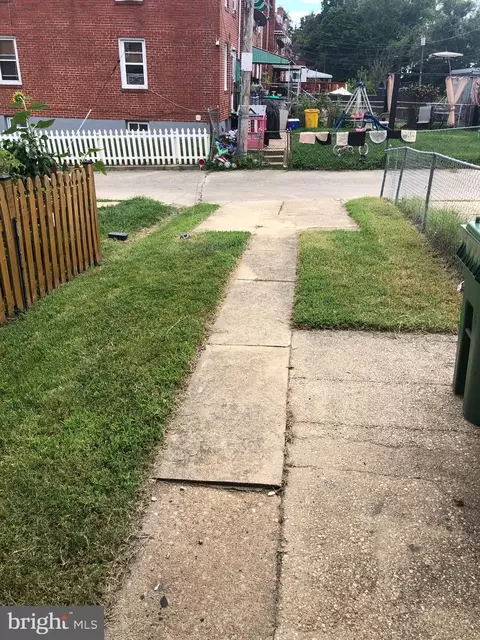 Exterior - 3541 Benzinger Rd, Baltimore, MD 21229 photo 4 of 5