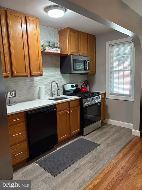 Kitchen - 3541 Benzinger Rd, Baltimore, MD 21229 photo 4 of 6