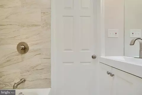 4110 Glenhunt Rd, Baltimore, MD 21229 photo 12