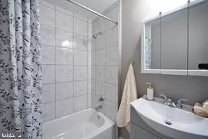Bath - 2325 E Preston St, Baltimore, MD 21213 photo 1 of 5