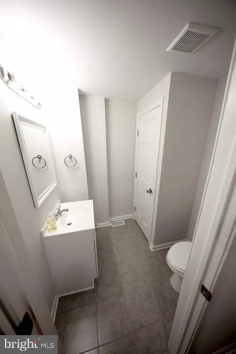 Bath - 2325 E Preston St, Baltimore, MD 21213 photo 3 of 5