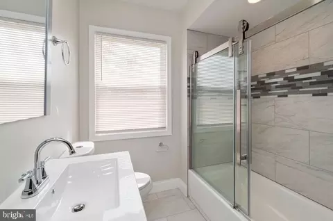 Bath - 1426 E Cold Spring Ln, Baltimore, MD 21239 photo 1 of 3