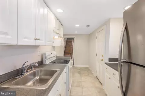 139 E West St, Baltimore, MD 21230 photo 12
