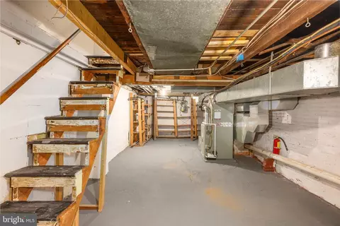 139 E West St, Baltimore, MD 21230 photo 28