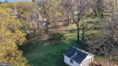 View/Area - 1807 Kenway Rd, Baltimore, MD 21209 photo 4 of 6