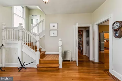 Entry Way - 1807 Kenway Rd, Baltimore, MD 21209 photo 2 of 3