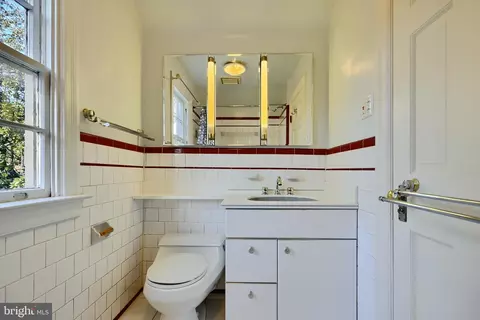 1122 Bellemore Rd, Baltimore, MD 21210 photo 38