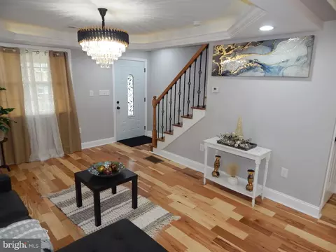 Entry Way - 3817 8th St, Baltimore, MD 21225 photo 2 of 7