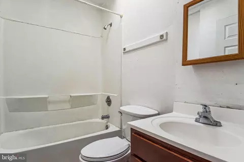 Bath - 102 E Avenue Ave N, Baltimore, MD 21224 photo 1 of 2