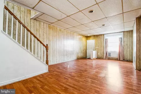 Living - 102 E Avenue Ave N, Baltimore, MD 21224 photo 1 of 3
