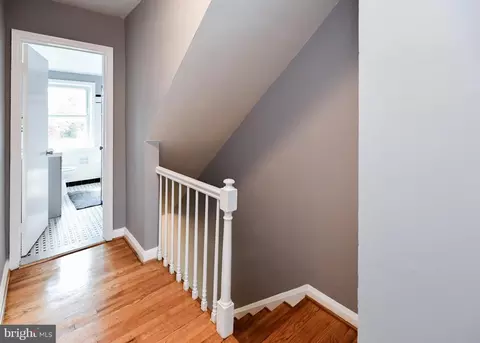 Entry Way - 1028 Evesham Ave, Baltimore, MD 21212 photo 7 of 11
