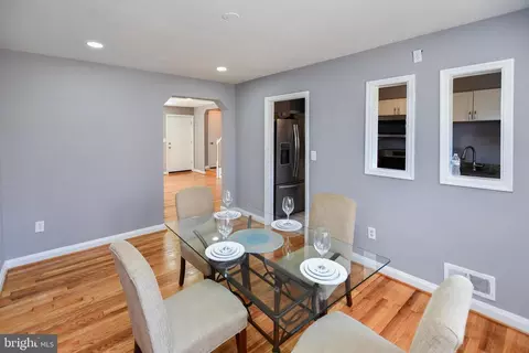 Dining - 1028 Evesham Ave, Baltimore, MD 21212 photo 2 of 4