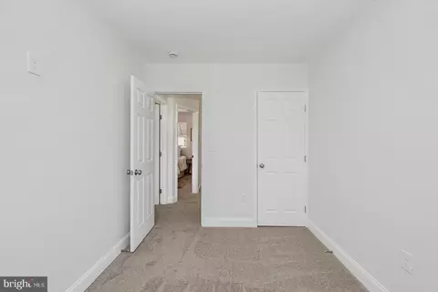 Entry Way - 5412 Clover Rd, Baltimore, MD 21215 photo 4 of 4