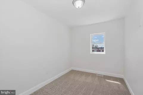 Bedroom - 5412 Clover Rd, Baltimore, MD 21215 photo 4 of 7
