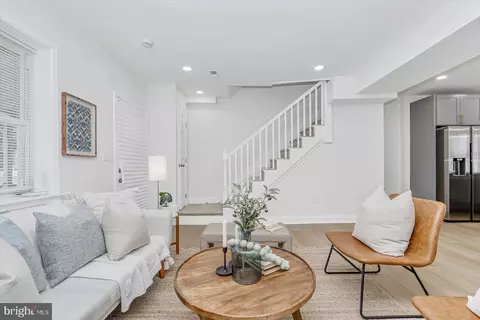 Entry Way - 5412 Clover Rd, Baltimore, MD 21215 photo 1 of 4