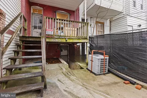 Exterior - 2038 E Lanvale St, Baltimore, MD 21213 photo 2 of 2