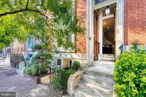 24 E Preston St, Baltimore, MD 21202
