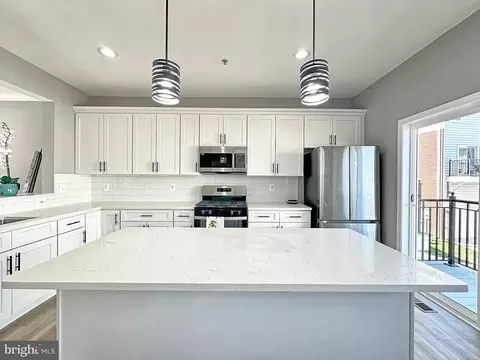 4424 Old Frederick Rd, Baltimore, MD 21229 photo 3