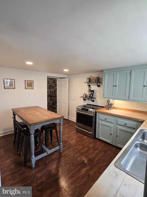 2531 Pickwick Rd, Baltimore, MD 21207 photo 17