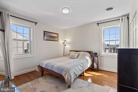 Bedroom - 435 Kenneth Sq, Baltimore, MD 21212 photo 6 of 7
