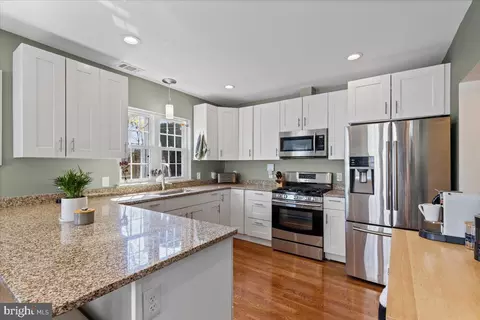 Kitchen - 435 Kenneth Sq, Baltimore, MD 21212 photo 3 of 3