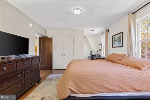 Bedroom - 435 Kenneth Sq, Baltimore, MD 21212 photo 3 of 7