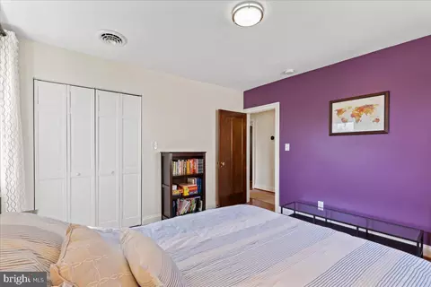 Bedroom - 435 Kenneth Sq, Baltimore, MD 21212 photo 7 of 7