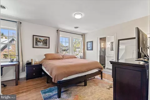 Bedroom - 435 Kenneth Sq, Baltimore, MD 21212 photo 1 of 7