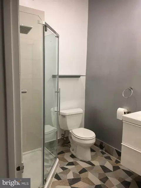 Bath - 1 E Chase St #313, Baltimore, MD 21202 photo 1 of 2