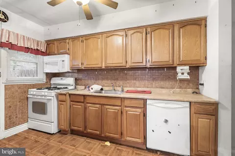 1532 Stonewood Rd, Baltimore, MD 21239 photo 11