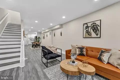 Entry Way - 14 Gilmor N, Baltimore, MD 21223 photo 5 of 12
