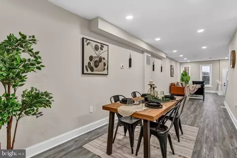Dining - 14 Gilmor N, Baltimore, MD 21223 photo 2 of 3