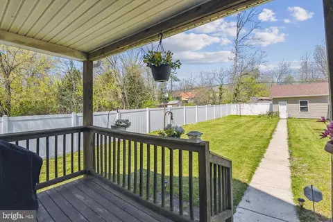 Exterior - 3510 Hamilton Ave, Baltimore, MD 21214 photo 3 of 4