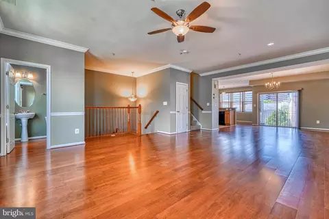 24 S Exeter St, Baltimore, MD 21202