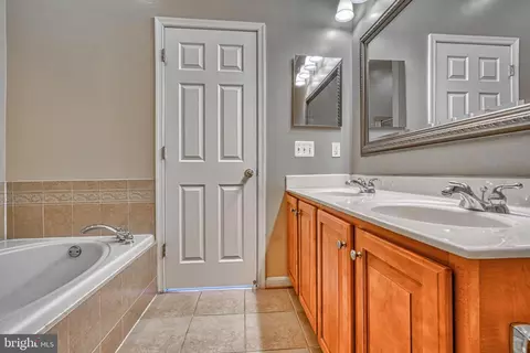 Bath - 24 S Exeter St, Baltimore, MD 21202 photo 2 of 3